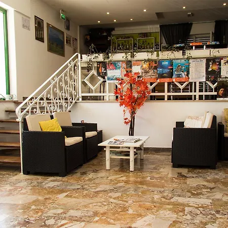 Hotel Viscount-2